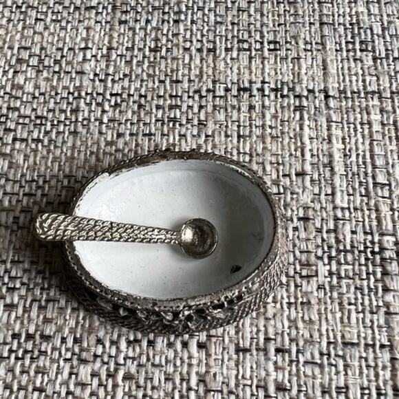Vintage‎ Pewter Miniature Casserole Dish with Spoon Doll House - Picture 3 of 10